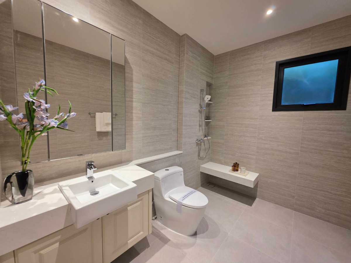 ขายบ้านพัฒนาการ ศรีนครินทร์ : Narasiri Victoire Krungthep Kreetha: Manoir No.5 543sqm. 4bed 5bath 80,000,000 Am: 0656199198