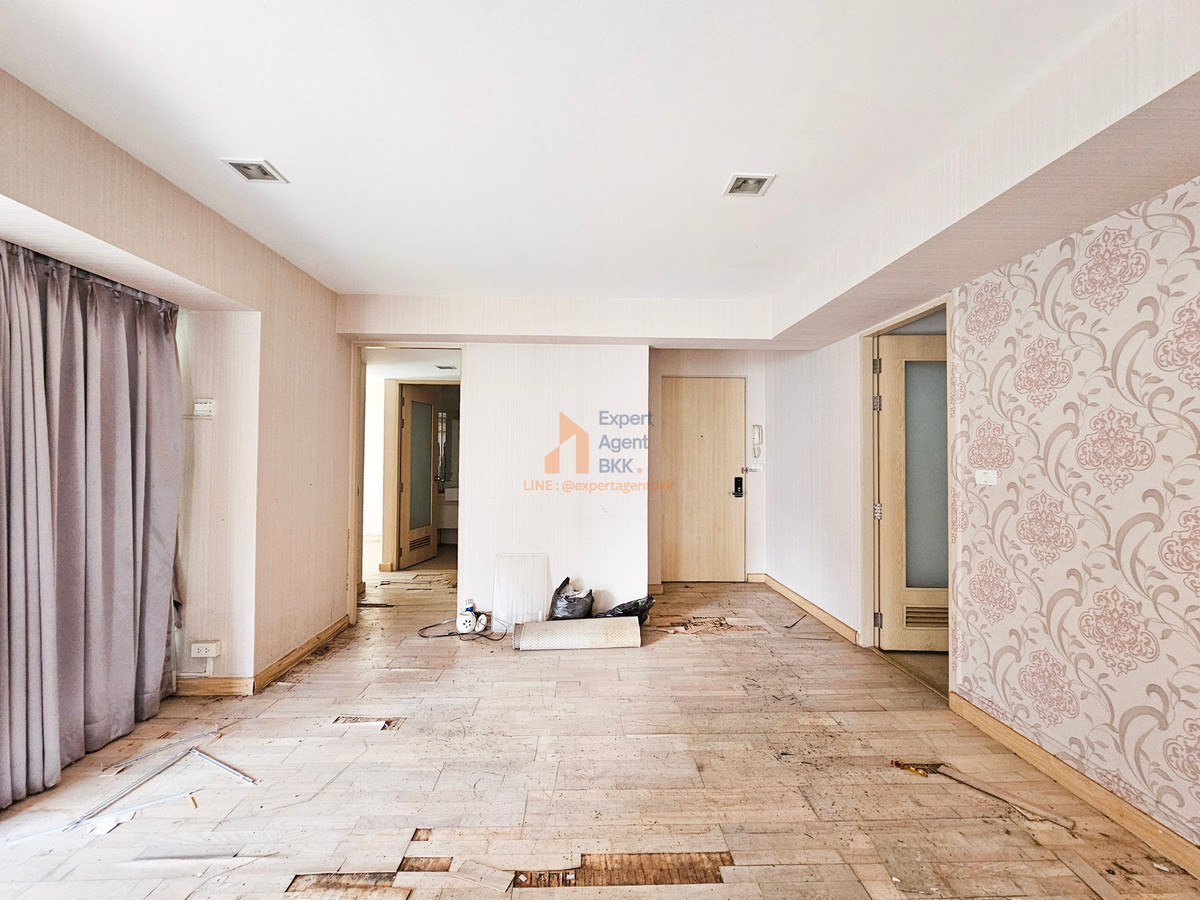 ขายคอนโดพระราม 9 เพชรบุรีตัดใหม่ RCA : 🏠 117 ตร.ม. กลางอโศก - ห้องใหญ่ รีโนเวทใหม่ ได้ตามใจ ขาย/SALE : My Resort Bangkok (มาย รีสอร์ท แบงค์คอก) - 2 ห้องนอน LC111