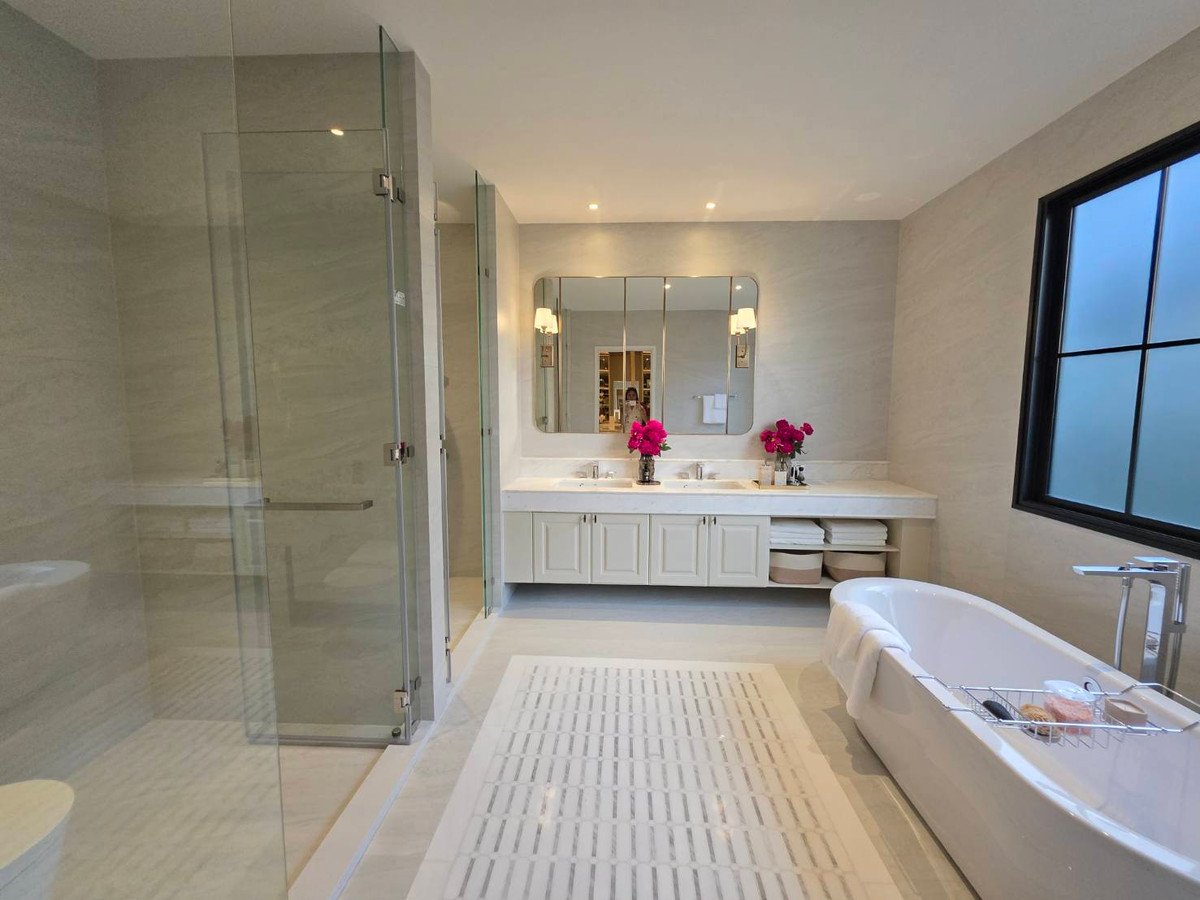 ขายบ้านพัฒนาการ ศรีนครินทร์ : Narasiri Victoire Krungthep Kreetha: Manoir No.5 543sqm. 4bed 5bath 80,000,000 Am: 0656199198