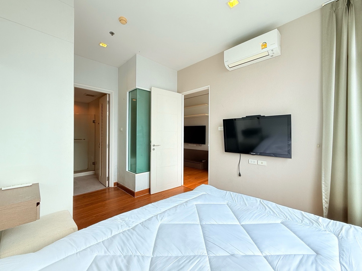 CondoSathorn, Narathiwat : For rent, Ivy Sathorn, 1 bedroom, 35 sq m, BTS St.Louis, ready to move in.
