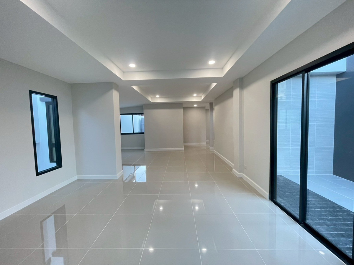 For SaleHouseNonthaburi, Bang Yai, Bangbuathong : Maneeya Masterpiece Rattanathibet, newly renovated second-hand detached house on Rattanathibet Road, near Central Rattanathibet, purple MRT.