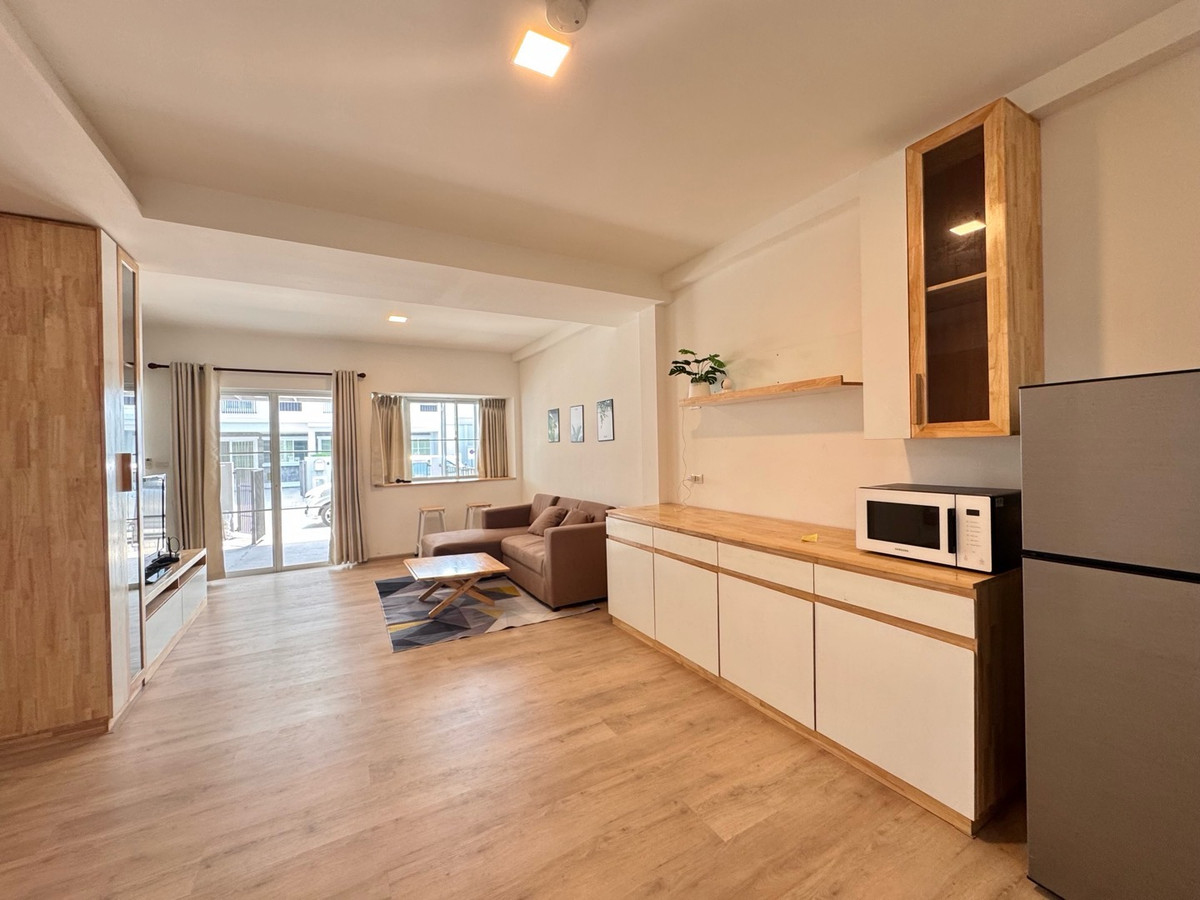 ให้เช่าทาวน์โฮมบางนา แบริ่ง ลาซาล : 💥ForRent💥Indy2 Bangna Ramkhamhang2 🏡 Near Mega Bangna, D-PREP, Verso ‼️Corner House ⭐️ Ready to move in ‼️  Fully Furnished ✨