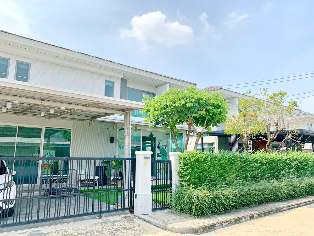 HousePattanakan, Srinakarin : 4 bedroom House for Sale or Rent, Perfect Place Rama9 – KrungthepKreetha 