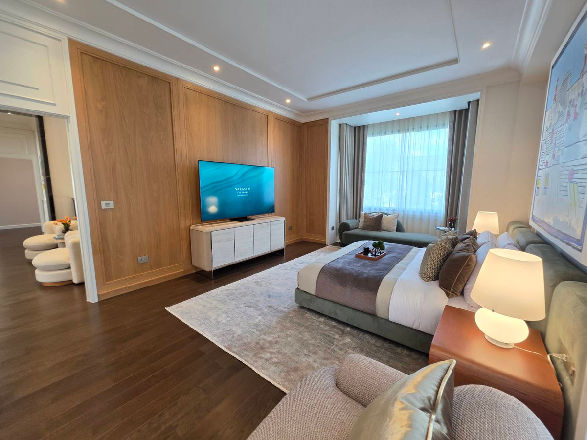 ขายบ้านพัฒนาการ ศรีนครินทร์ : Narasiri Victoire Krungthep Kreetha: Manoir No.4 453sqm. 4bed 5bath 65,000,000 Am: 0656199198