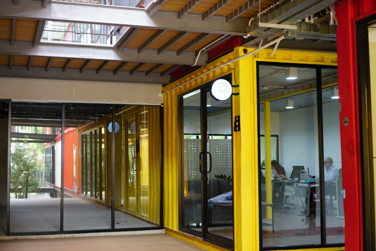 ให้เช่าโฮมออฟฟิศสุขุมวิท อโศก ทองหล่อ : หาออฟฟิศให้เช่า ที่ใช่ ใกล้รถไฟฟ้า? อันดับต้น ๆ ต้องที่นี่ โครงการ THEETHAMNGARN by T|H|A ที่ทำงาน ออฟฟิศ ที่คุ้มทำเล คุ้มราคา คุ้มความครบ