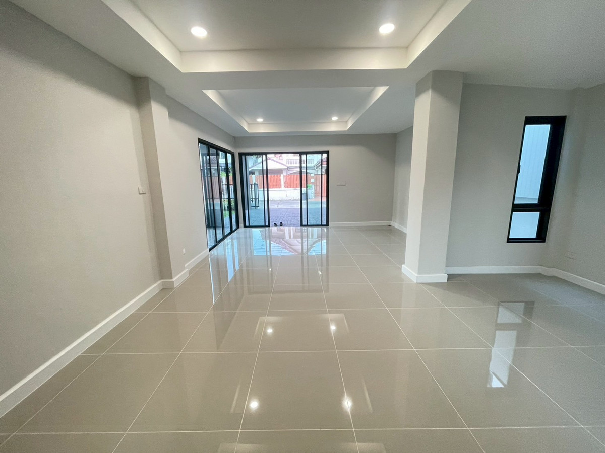 For SaleHouseNonthaburi, Bang Yai, Bangbuathong : Maneeya Masterpiece Rattanathibet, newly renovated second-hand detached house on Rattanathibet Road, near Central Rattanathibet, purple MRT.