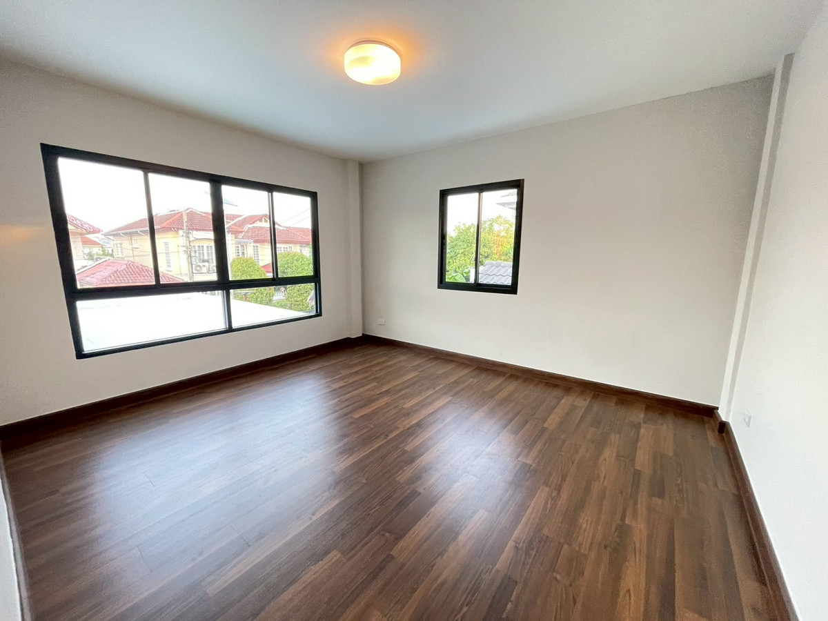 For SaleHouseNonthaburi, Bang Yai, Bangbuathong : Maneeya Masterpiece Rattanathibet, newly renovated second-hand detached house on Rattanathibet Road, near Central Rattanathibet, purple MRT.