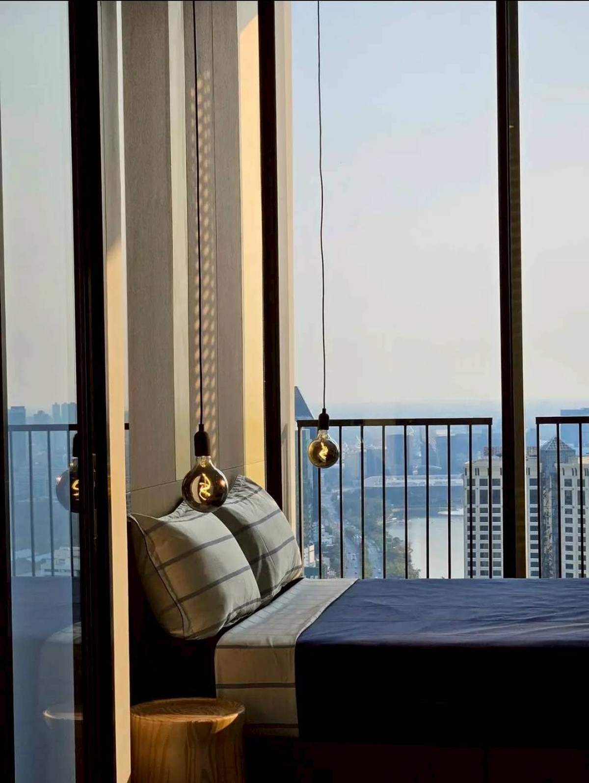 ให้เช่าคอนโดสุขุมวิท อโศก ทองหล่อ : ✅ NB19118 ✅ Line : @p2nproperty