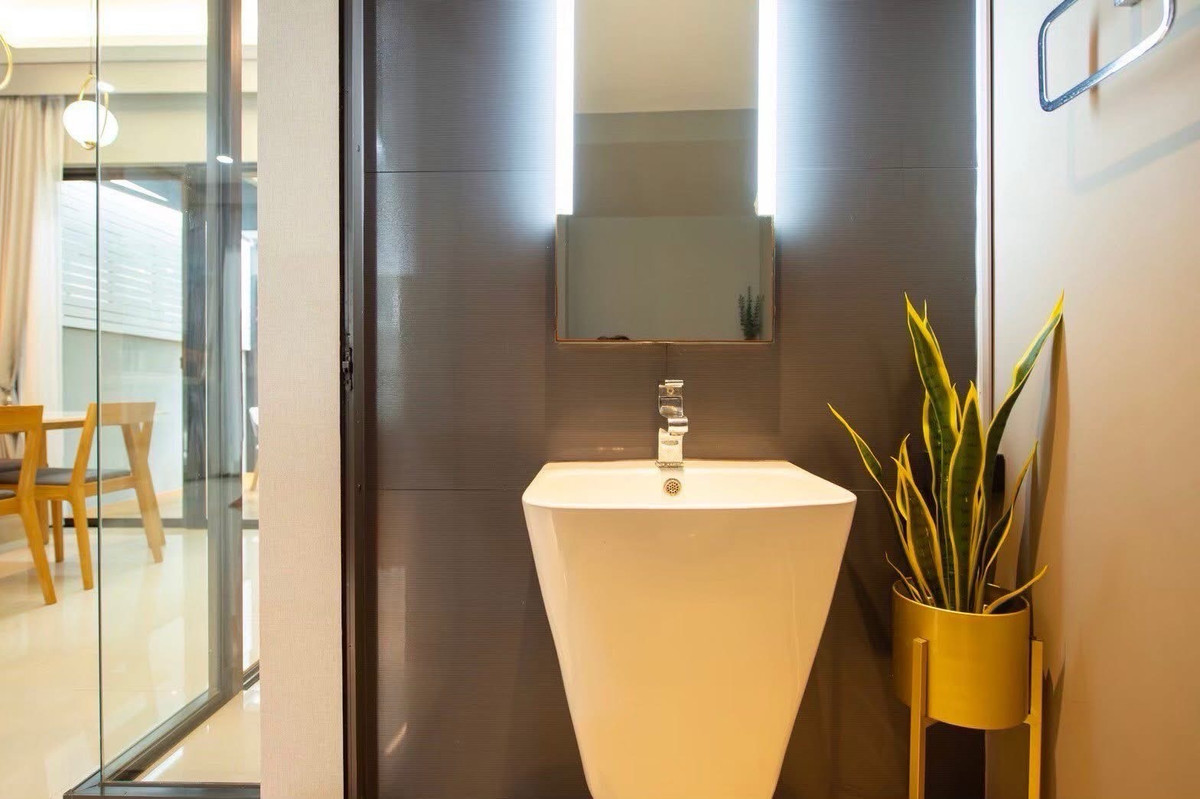 ให้เช่าทาวน์โฮมเกษตร นวมินทร์ ลาดปลาเค้า : ให้เช่า The Landmark เอกมัย–รามอินทรา
ราคา :  65,000 บาท  3 ห้องนอน | 4 ห้อง น้ำ พื้นที่ 168 ตร.ม ตกแต่งบิ้วอินทั้งหลัง  พร้อมเข้าอยู่