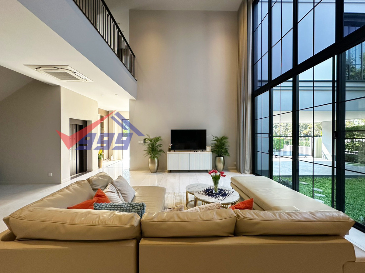 For RentHousePattanakan, Srinakarin : For rent: 5 bedrooms, Malton Gates, near Brighton College Bangkok