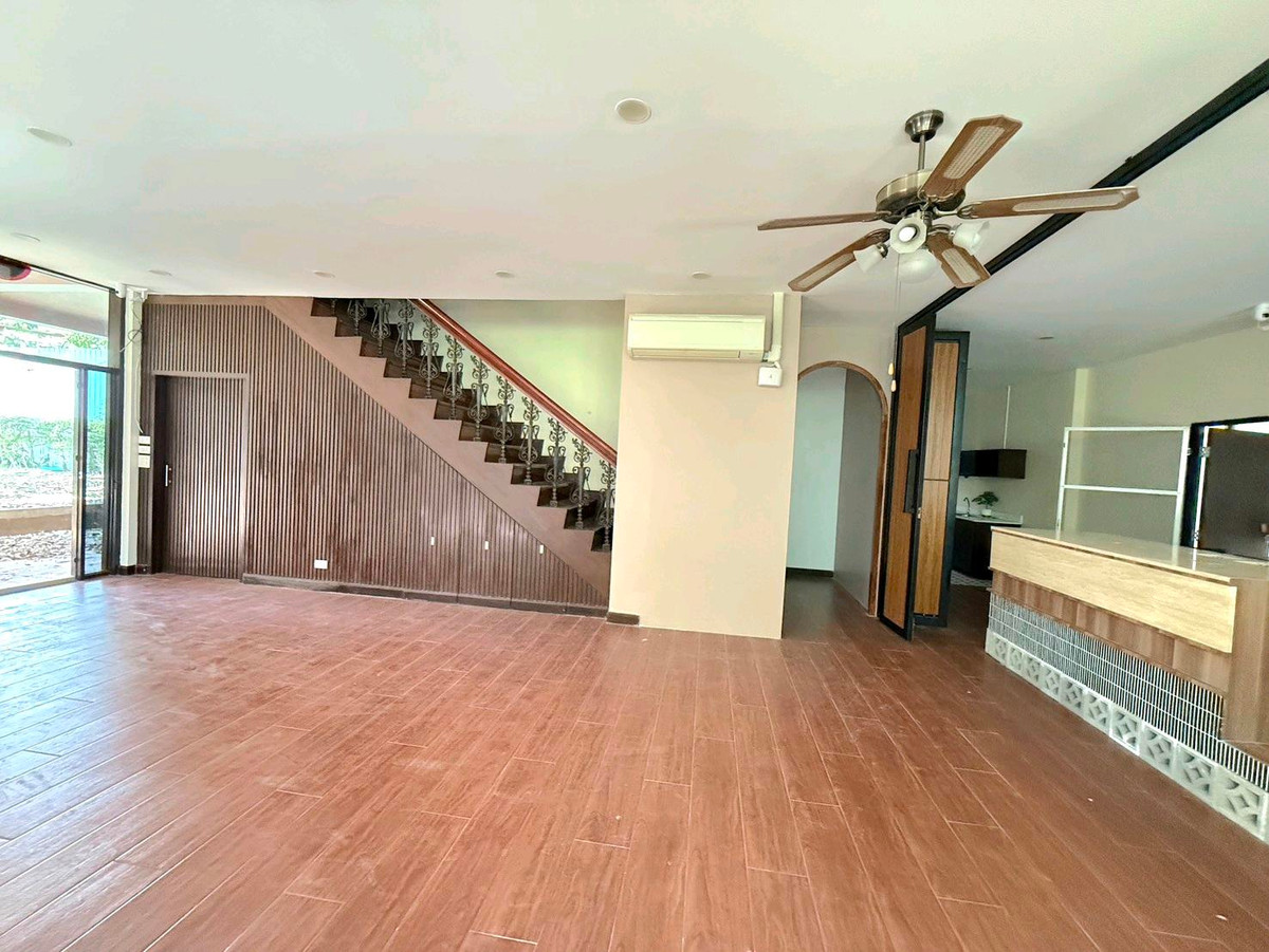 For RentHouseSukhumvit, Asoke, Thonglor : Single house Sukhumvit 13