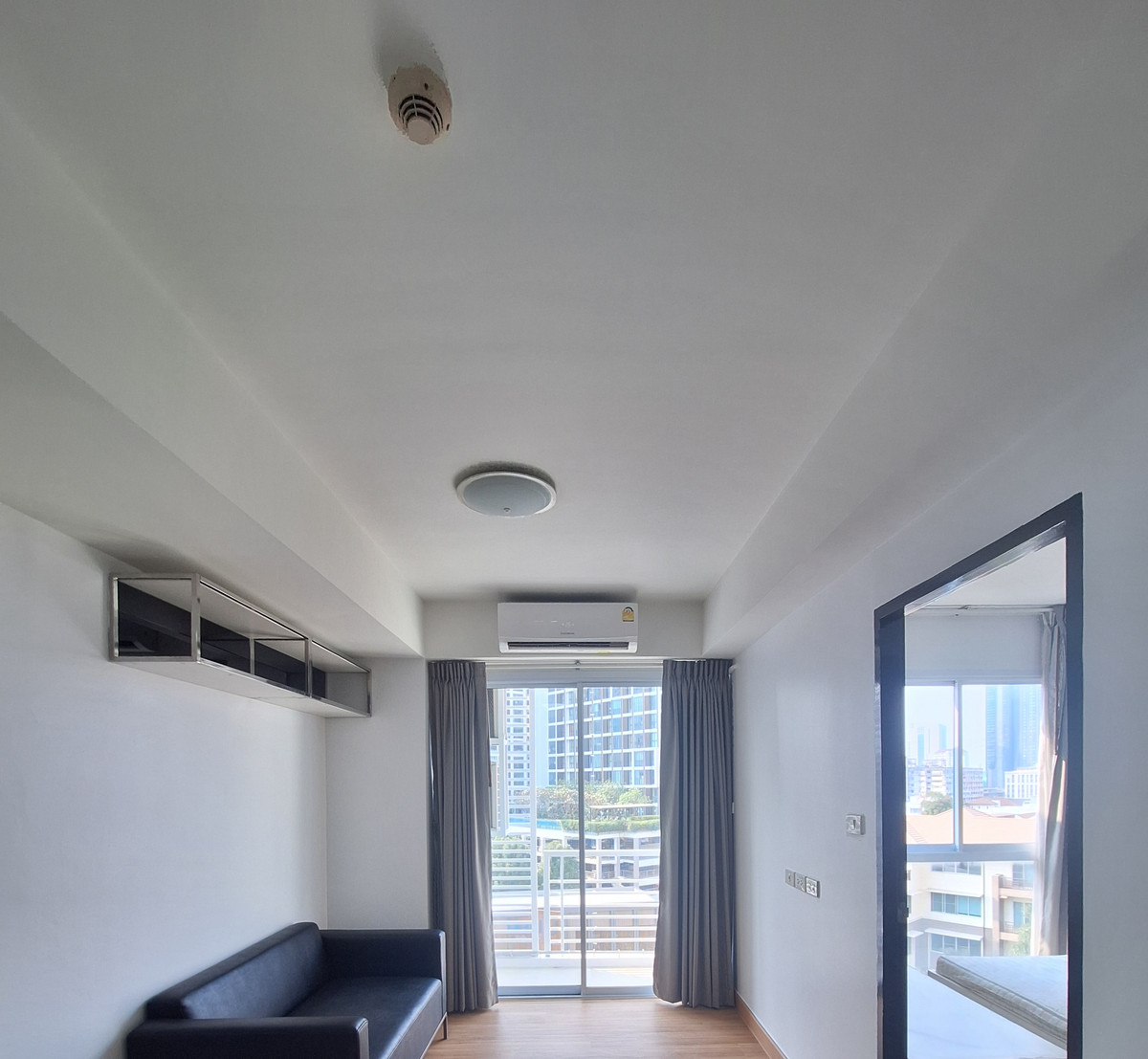 ขายคอนโดลาดพร้าว เซ็นทรัลลาดพร้าว : 📢ขายคอนโด  เพียง2.75ล้านบาท🔥(ต่อรองราคาได้) ค่าโอนและอากรคนละครึ่ง  