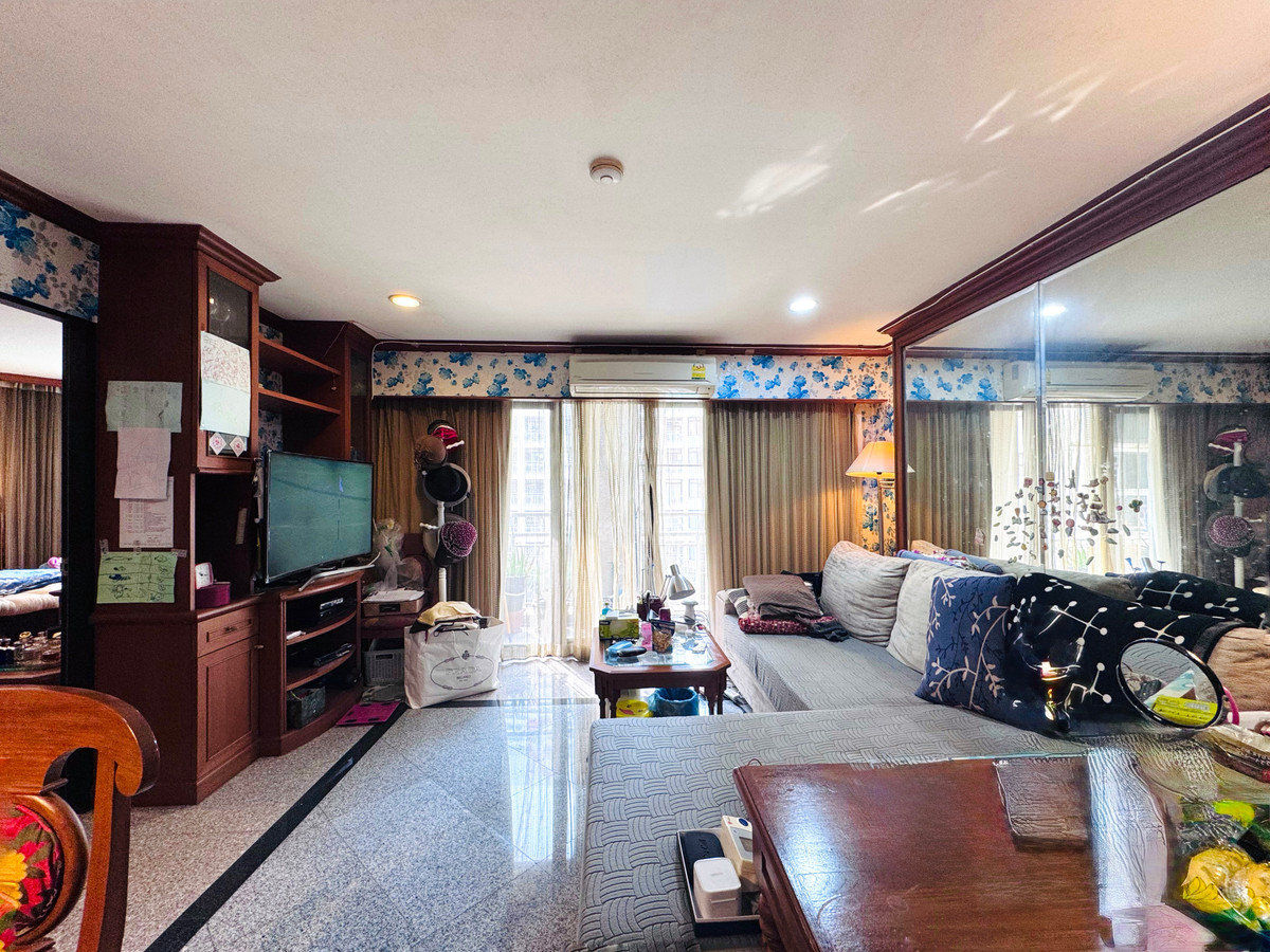 ขายคอนโดสีลม ศาลาแดง บางรัก : ขายด่วน! คอนโด 85 ตรม. ใจกลางสีลม เพียง 7.9 ล้านบาท