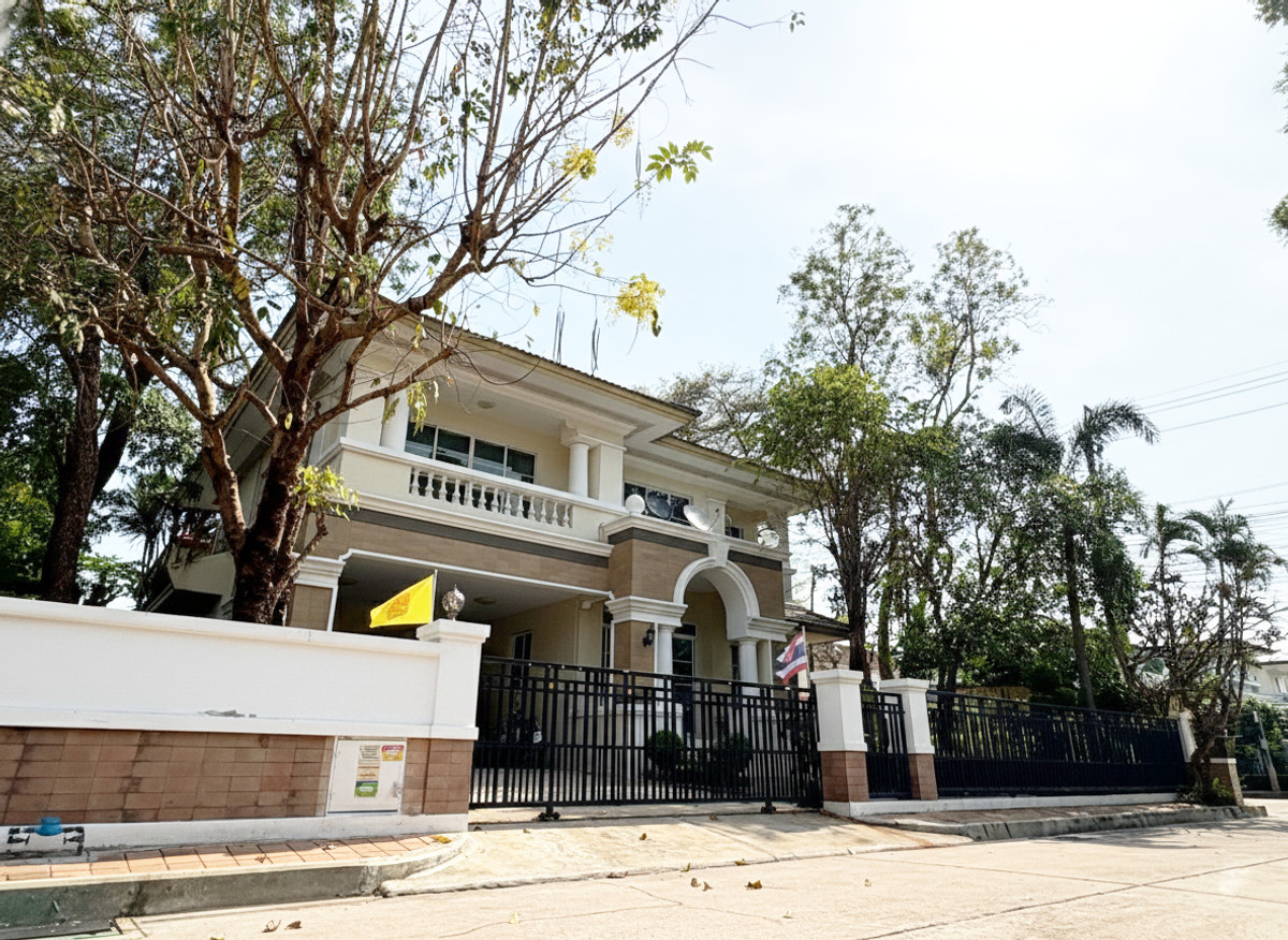 For SaleHouseSamut Prakan,Samrong : The ultimate in relaxation | Nantawan Srinakarin, corner detached house Quality projects from Land & Houses