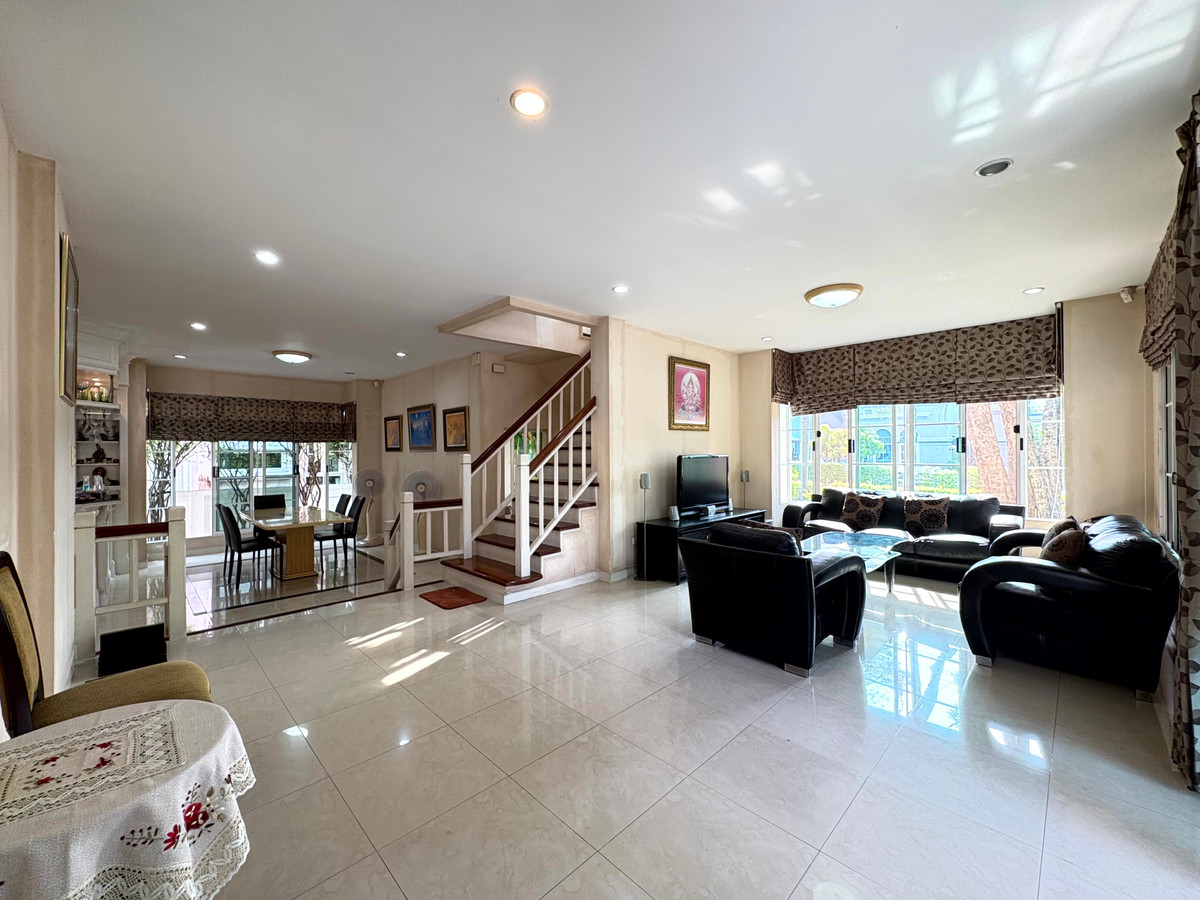 For SaleHouseSamut Prakan,Samrong : The ultimate in relaxation | Nantawan Srinakarin, corner detached house Quality projects from Land & Houses