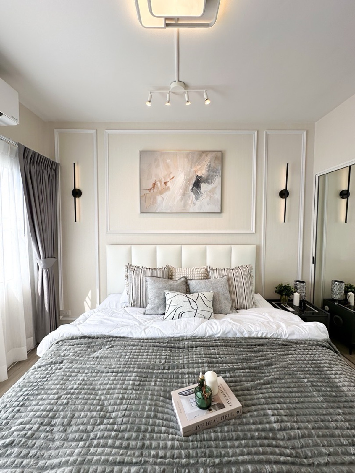 For SaleCondoRama9, Petchburi, RCA : (Owner sells himself) Condo near MRT Rama 9, ready to move in.