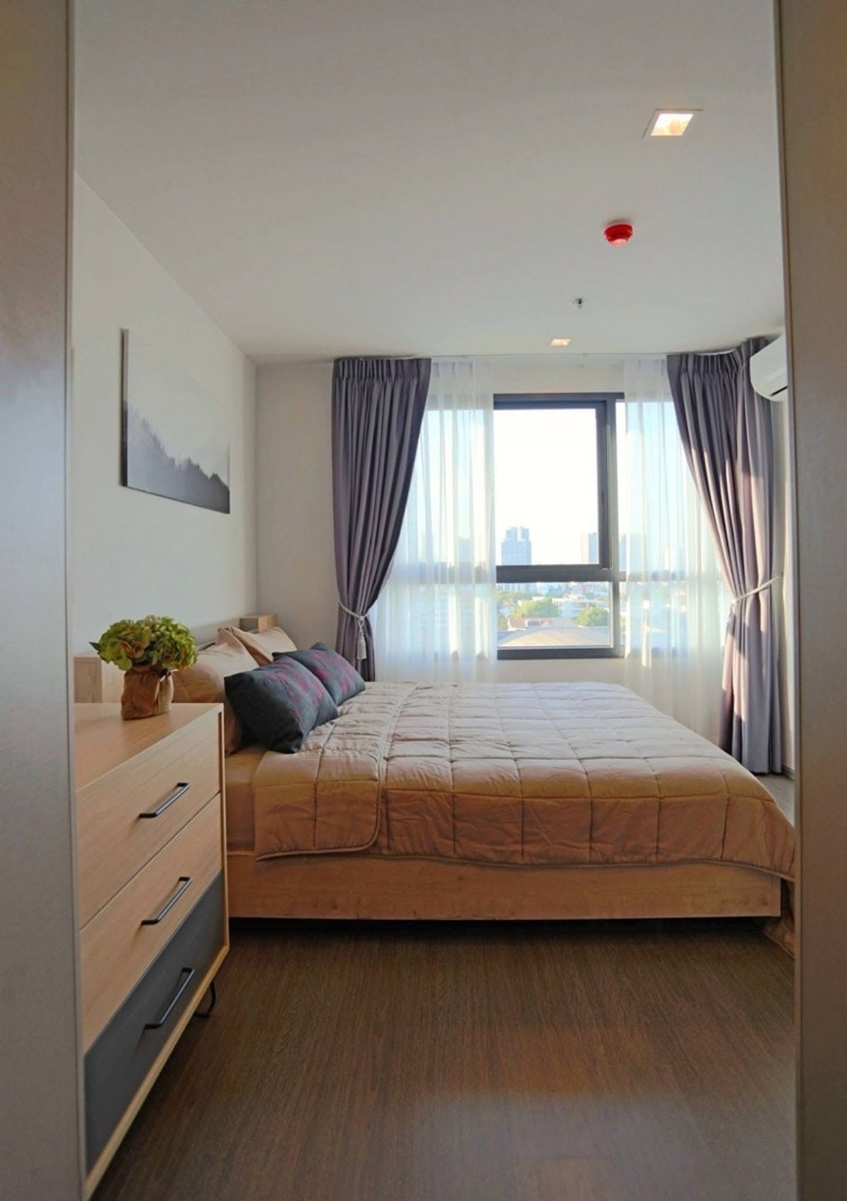 For RentCondoOnnut, Udomsuk : For rent IDEO S93, luxury condo in Bang Chak area, next to BTS Bang Chak, 11th floor, city view, 35 sq m, beautifully decorated, electrical appliances and complete furniture. Ready to move in, price 20,000 baht.