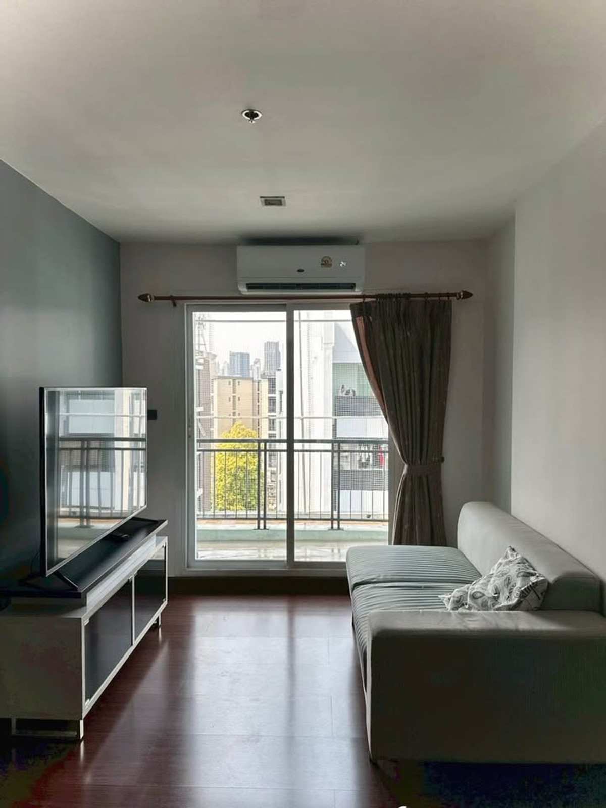 For RentCondoOnnut, Udomsuk : Condo for rent: The Next Garden Mix (The Next 4) Sukhumvit 52, 3-5 minutes walk, BTS On Nut, 60 sq m., corner room.