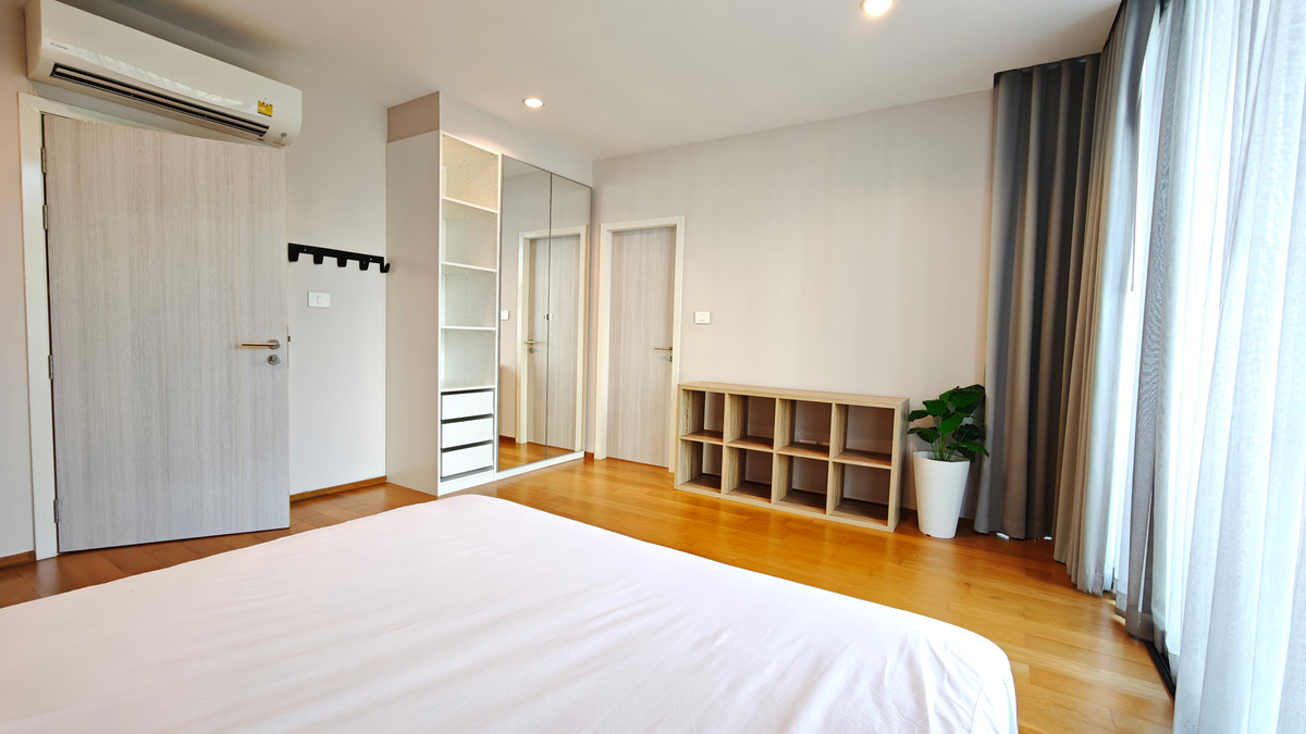 For RentHousePattanakan, Srinakarin : Townhome for rent, 3bedrooms Nirvana Define Srinakarin-Rama 9