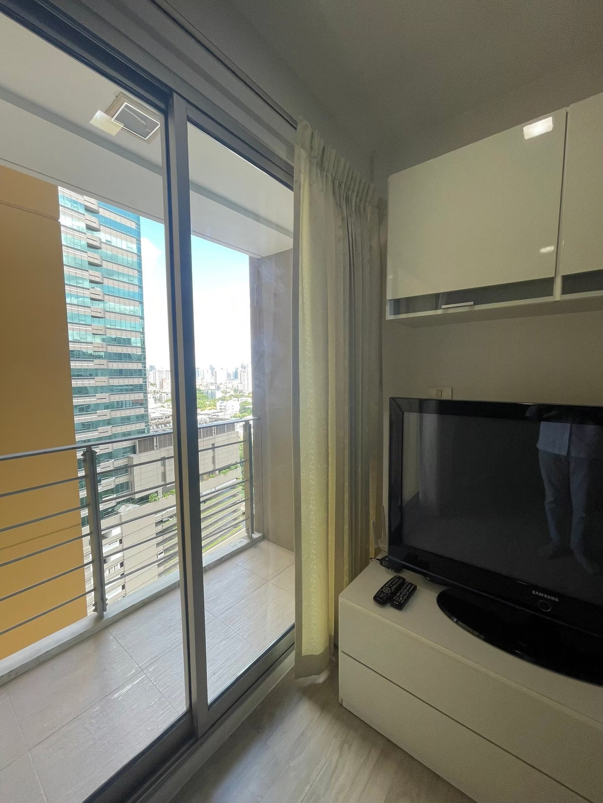 ให้เช่าคอนโดพระราม 9 เพชรบุรีตัดใหม่ RCA : 🔥 ให้เช่า  MY RESORT BANGKOK (มาย รีสอร์ท แบงค์คอก) 🔥 📍 ใกล้ MRT เพชรบุรี 🚆 เดินทางสะดวก