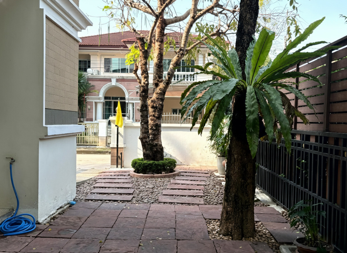 For SaleHouseSamut Prakan,Samrong : The ultimate in relaxation | Nantawan Srinakarin, corner detached house Quality projects from Land & Houses