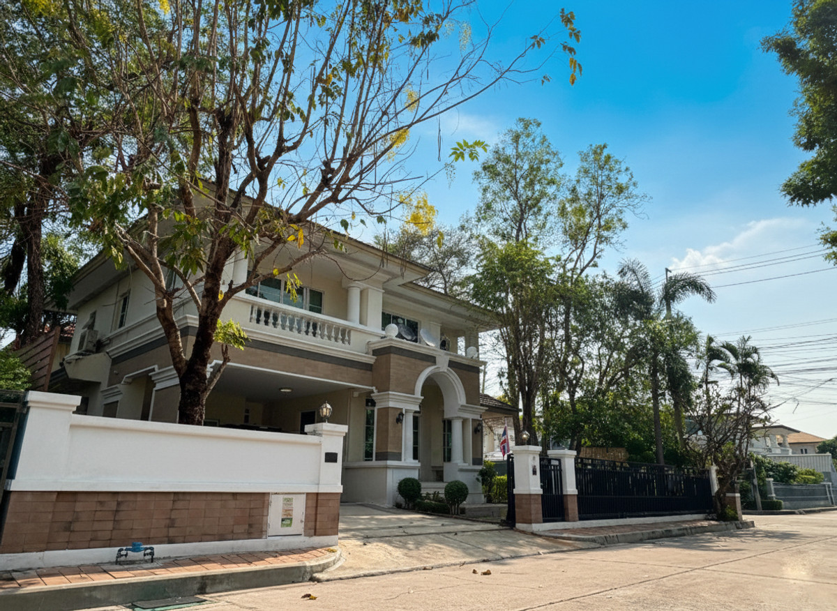 For SaleHouseSamut Prakan,Samrong : The ultimate in relaxation | Nantawan Srinakarin, corner detached house Quality projects from Land & Houses