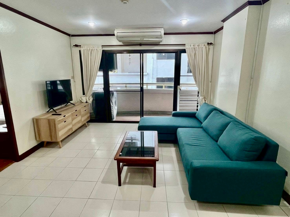 For RentCondoSukhumvit, Asoke, Thonglor : For Rent: Ari Place Sukhumvit 26 | Spacious 3-Bedroom Unit | 400 Meters to BTS Phrom Phong  A rare large-unit condominium in the heart of Sukhumvit 26