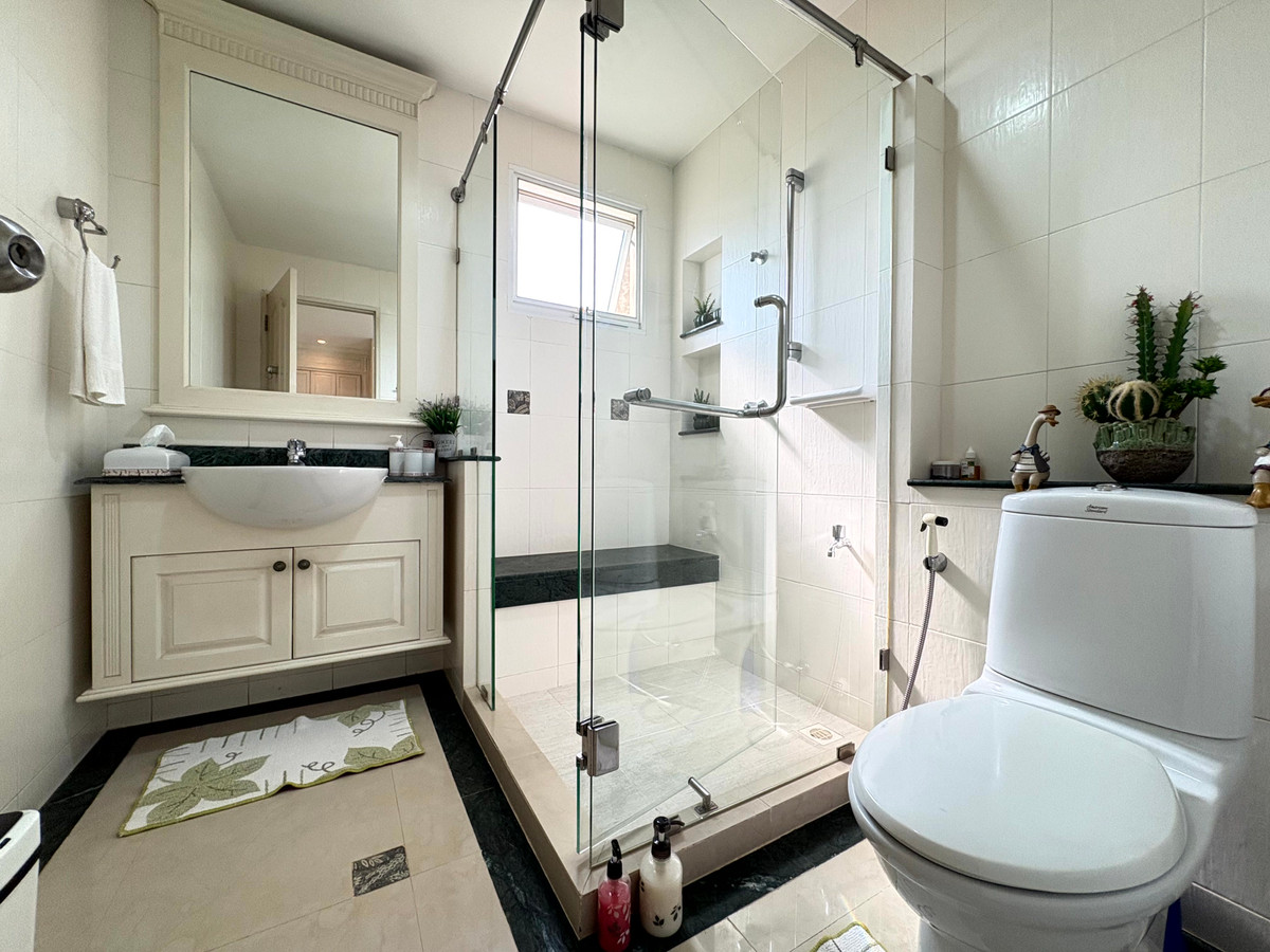 For SaleHouseSamut Prakan,Samrong : The ultimate in relaxation | Nantawan Srinakarin, corner detached house Quality projects from Land & Houses