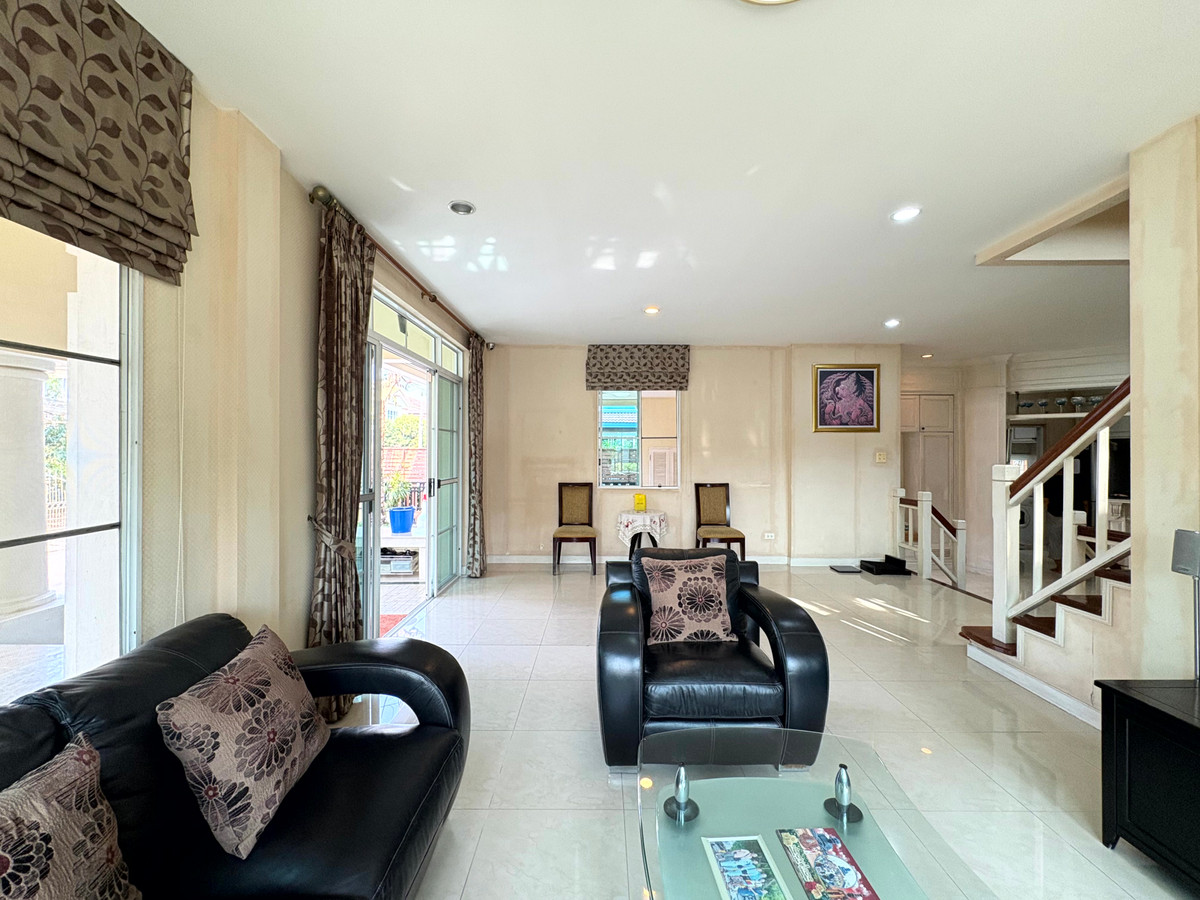 For SaleHouseSamut Prakan,Samrong : The ultimate in relaxation | Nantawan Srinakarin, corner detached house Quality projects from Land & Houses