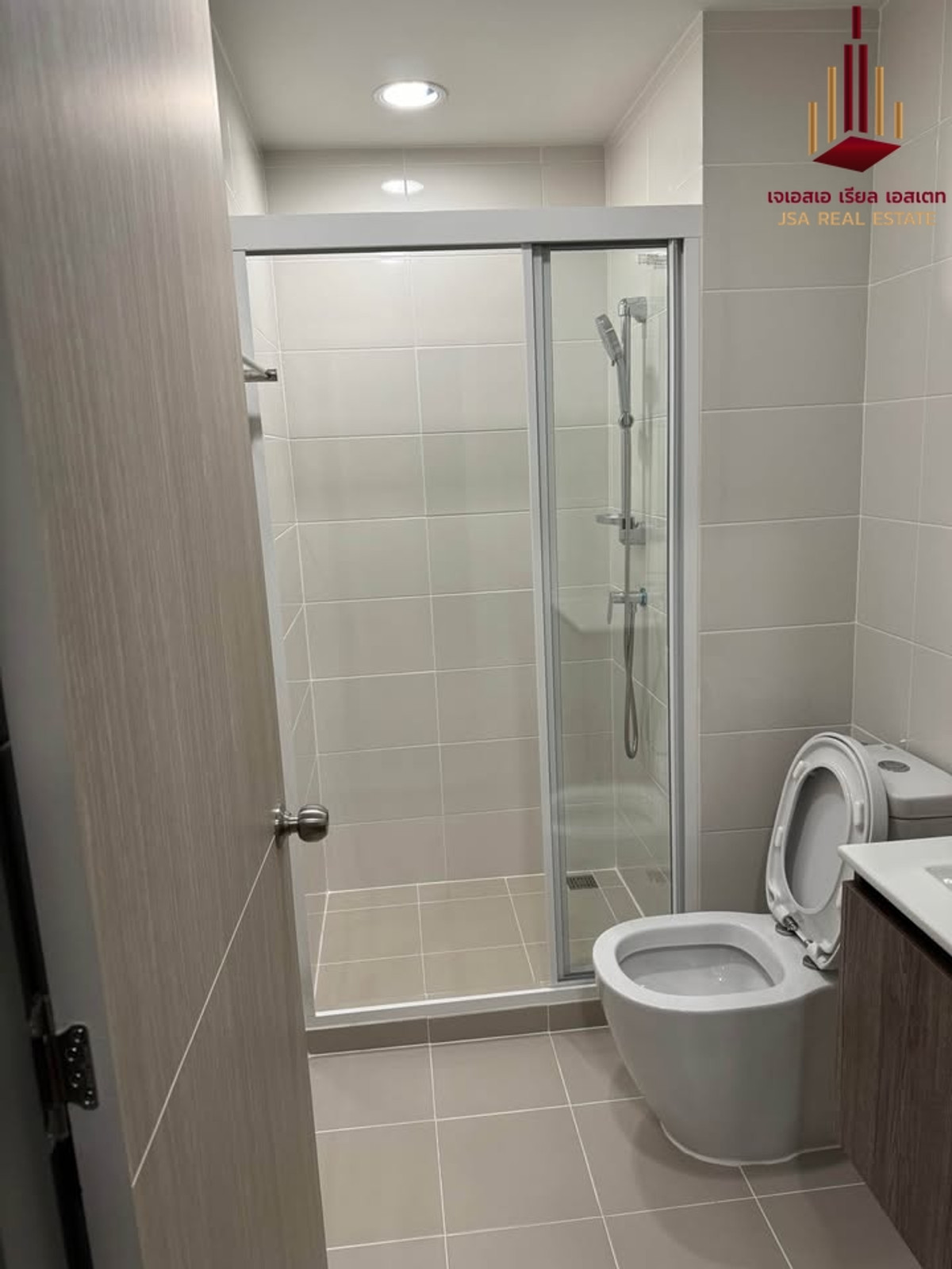 ให้เช่าคอนโดเลียบทางด่วนรามอินทรา : ✨ For Rent: Premio Unic Ekkamai-Ladprao Condo ✨  💰 Only 12,000 THB/month