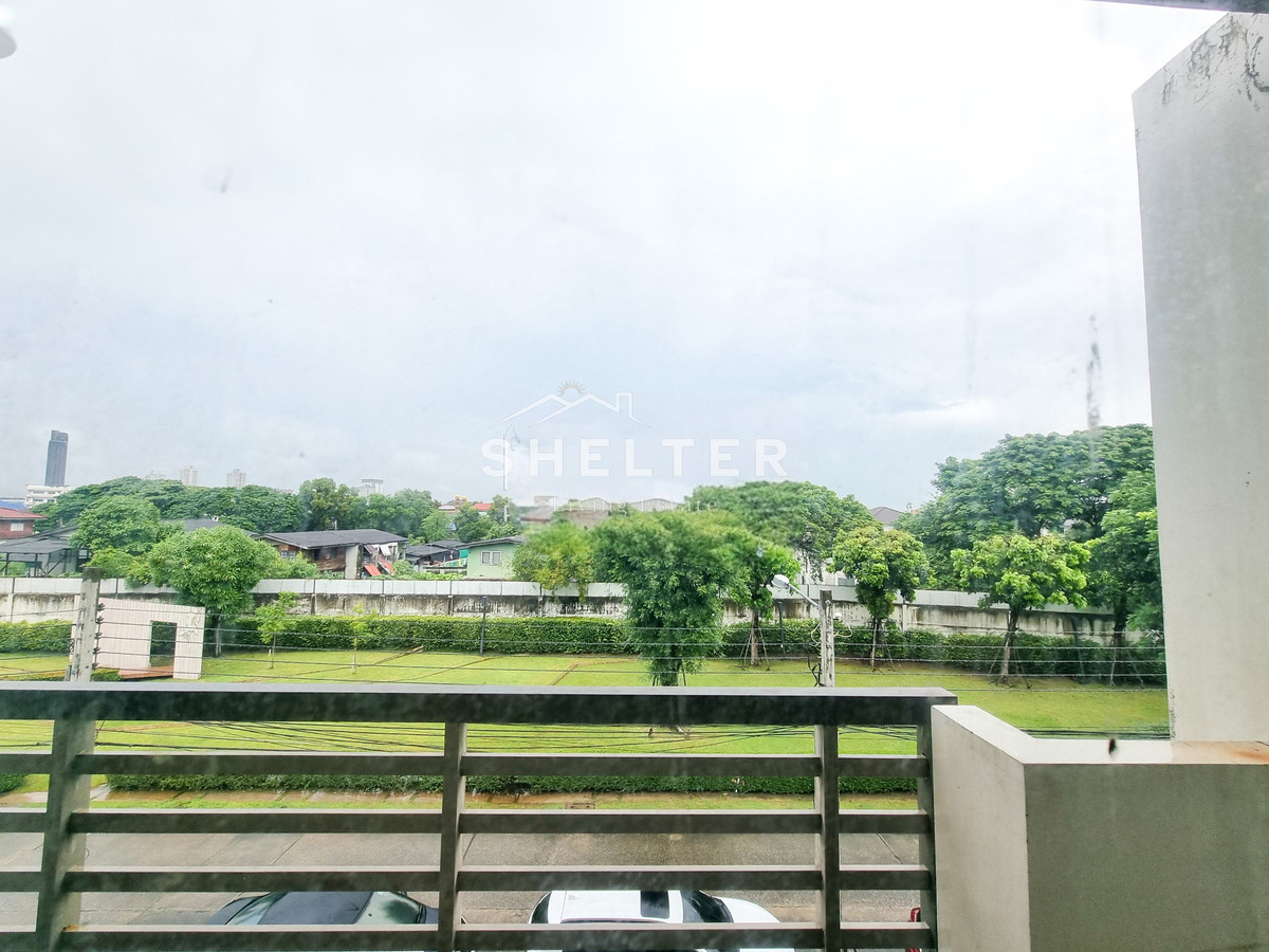 For SaleTownhomePattanakan, Srinakarin : Townhome near the YL Srikreetha BTS, can connect to both. Srinakarin-Phatthanakan-Rama 9 🚃