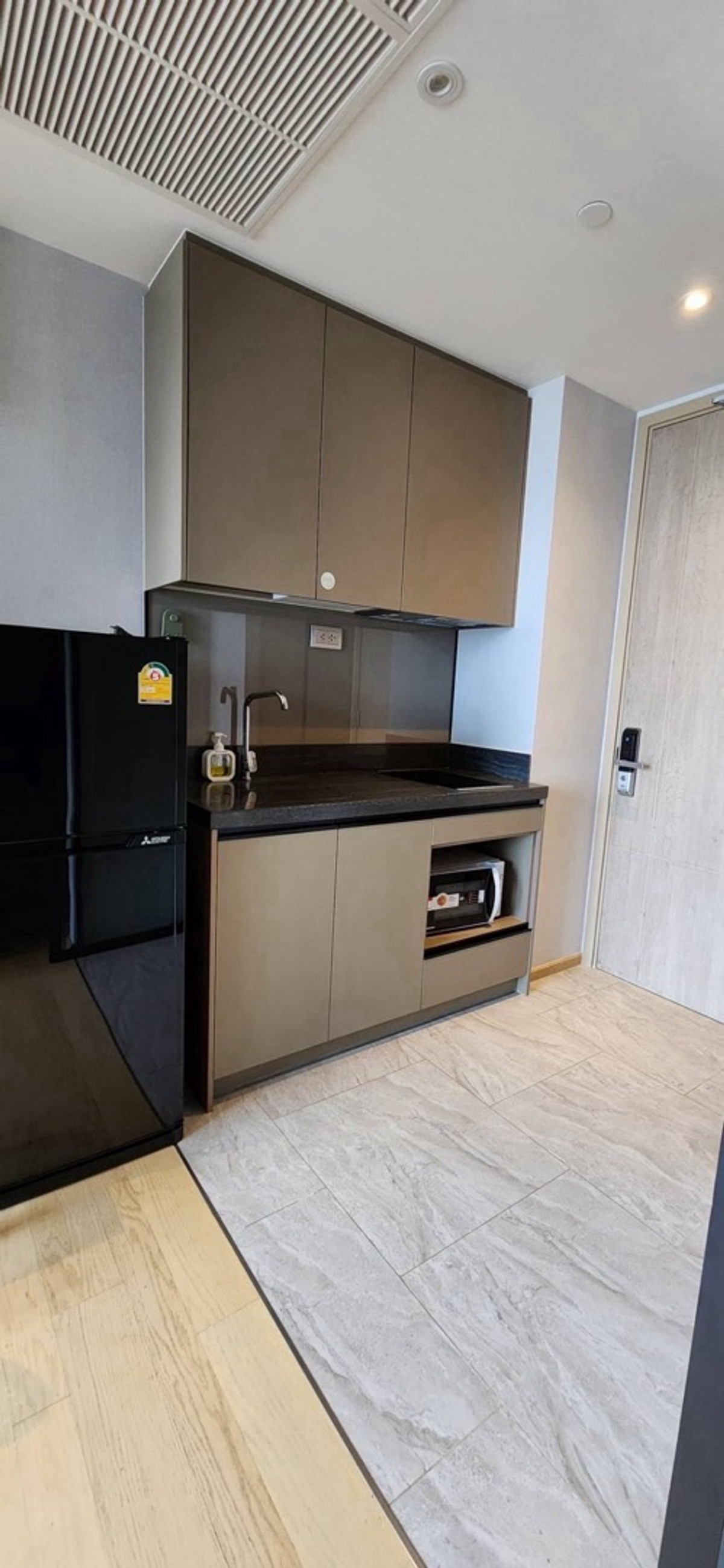 For RentCondoRama9, Petchburi, RCA : For rent Ashton Asoke Rama9 ☎️0912322009