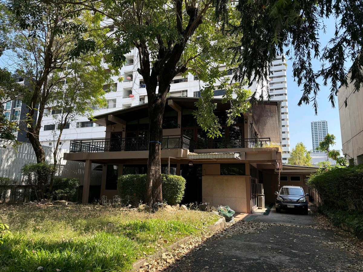 For RentHouseSukhumvit, Asoke, Thonglor : Single house Sukhumvit 13