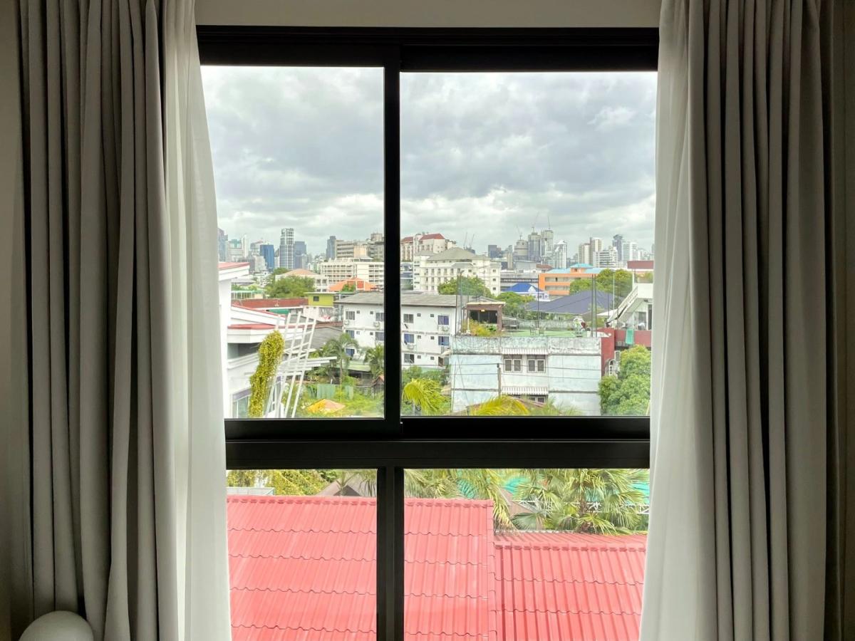 ให้เช่าคอนโดอ่อนนุช อุดมสุข : 🔥ให้เช่าด่วน🔥The Excel Hideaway Sukhumvit 71 มุมดี วิวเมือง โปร่งโล่งไม่มีตึกสูงบัง เฟอร์นิเจอร์ และเครื่องใช้ไฟฟ้าครบครัน ❗