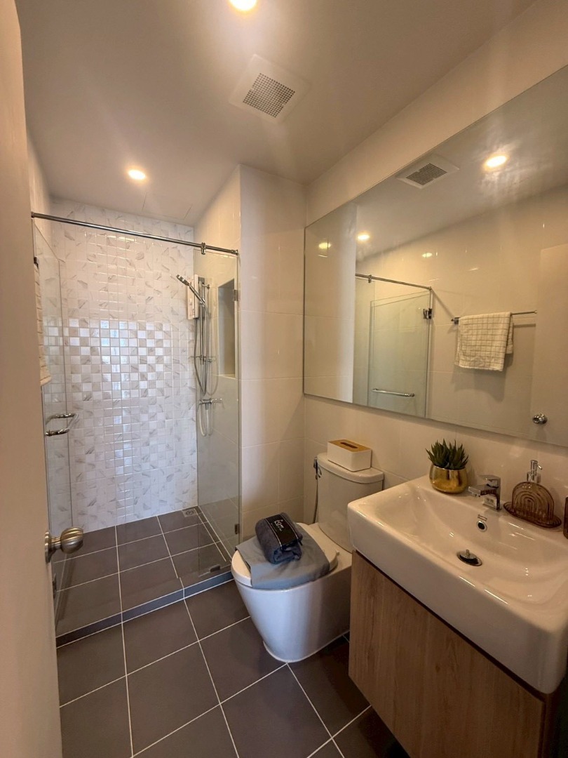 For RentCondoPinklao, Charansanitwong : 🔥For Rent Now!🔥 Chewathai Pinklao, Brand New Unit, Beautifully Decorated, Fully Furnished with Appliances, Ready to Move In❗