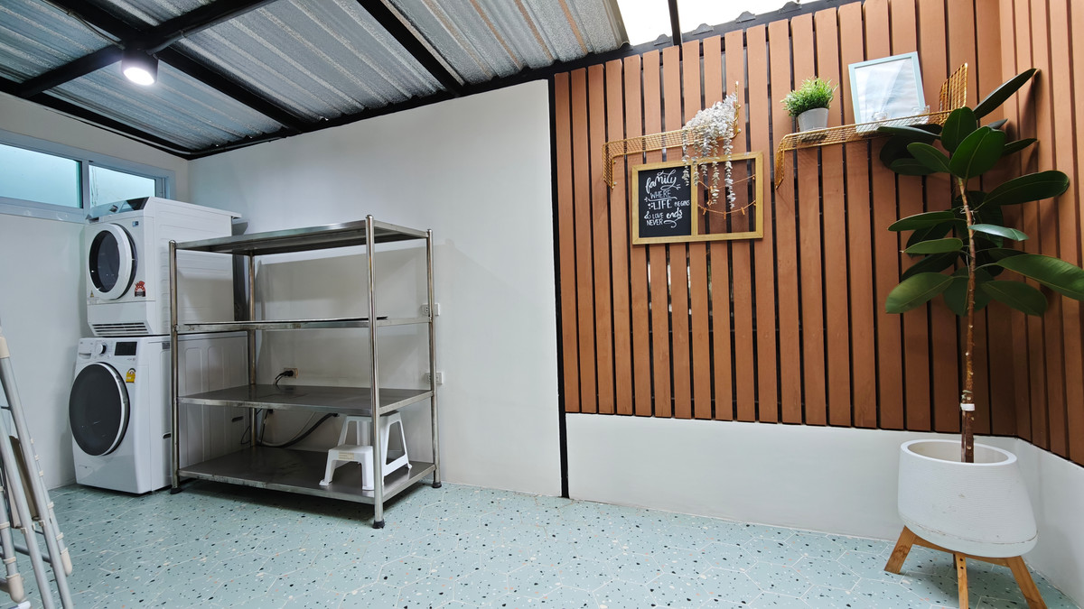 For RentHousePattanakan, Srinakarin : Townhome for rent, 3bedrooms Nirvana Define Srinakarin-Rama 9