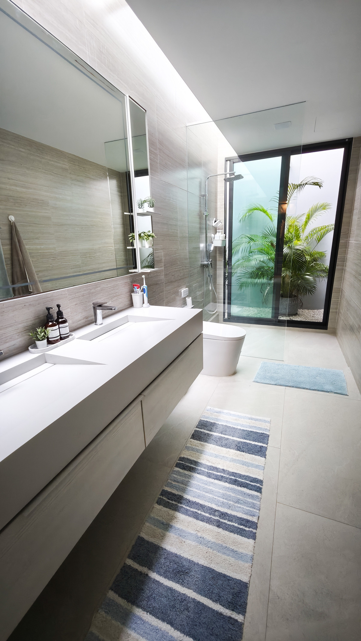 For RentHousePattanakan, Srinakarin : For Rent Vive Krungthep Kreetha 4 Bedrooms