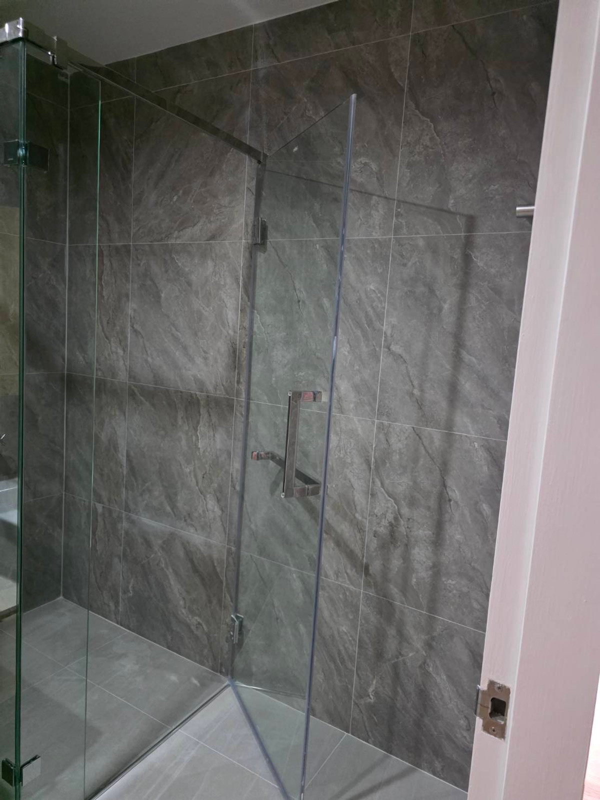 ให้เช่าคอนโดลาดพร้าว เซ็นทรัลลาดพร้าว : The Issara Ladprao |  เช่า 12,000 ห้องเปล่า วิวโล่ง   📞 Line:@pukkhome (with @ )