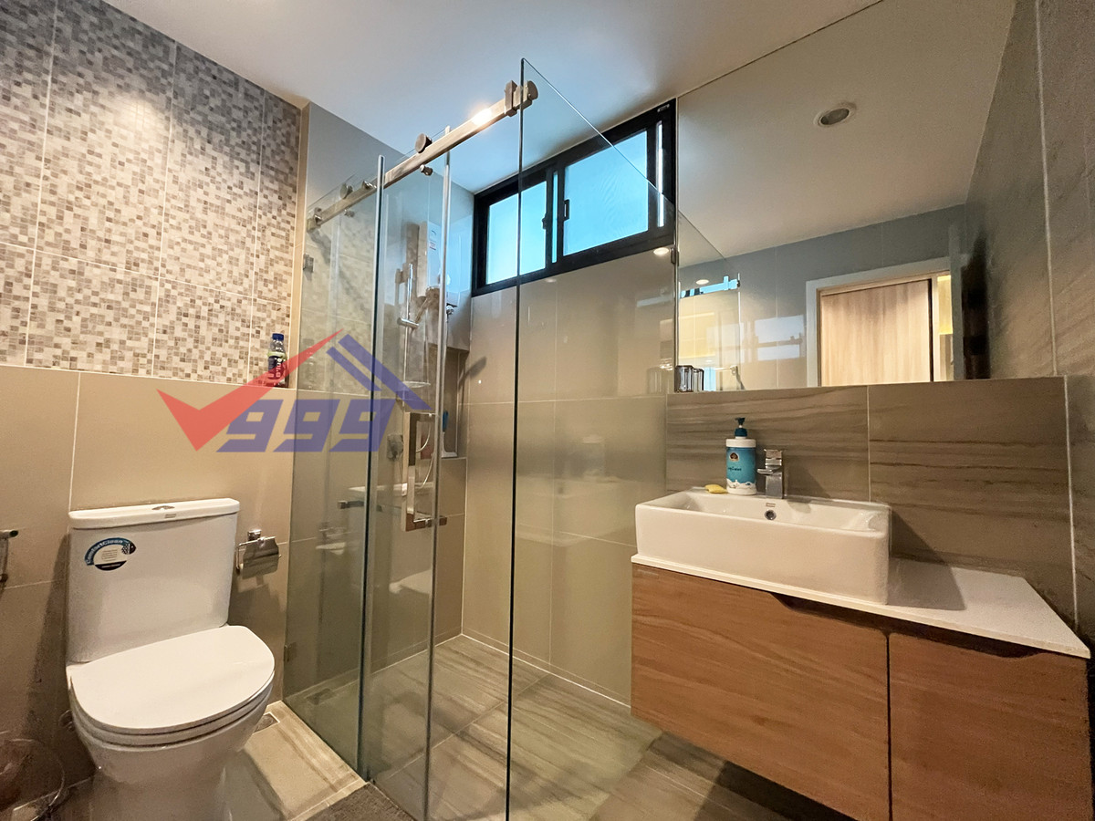 For RentHousePattanakan, Srinakarin : Townhome for rent, 3 bedrooms, srinakarin rama 9 area.