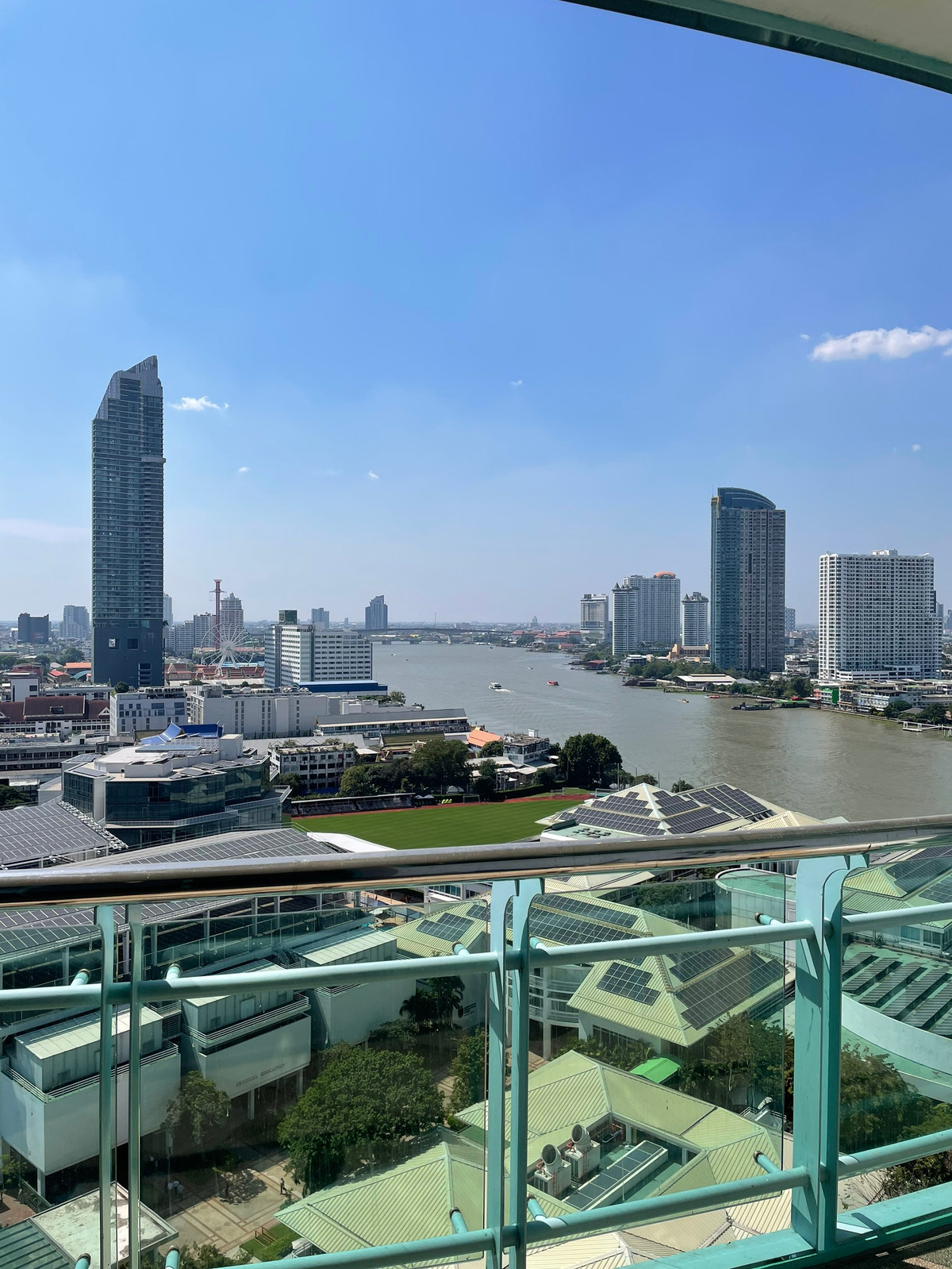 For RentCondoSathorn, Narathiwat : Condo for rent, Chatrium Riverside, near Shrewsbury International School, beautiful room, Chao Phraya River view. Ready to move in