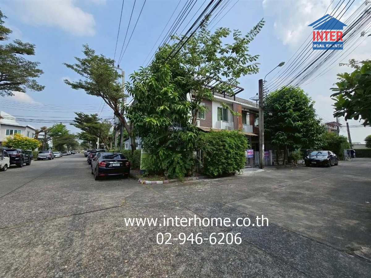 ขายทาวน์โฮมเกษตร นวมินทร์ ลาดปลาเค้า : ทาวน์เฮ้าส์ 2 ชั้น 22.4 ตร.ว. หมู่บ้านอารียาเดอะคัลเลอร์ส 2 ลาดปลาเค้า ใกล้มหาวิทยาลัยเกษตรศาสตร์ ถนนลาดปลาเค้า เขตลาดพร้าว กรุงเทพมหานคร