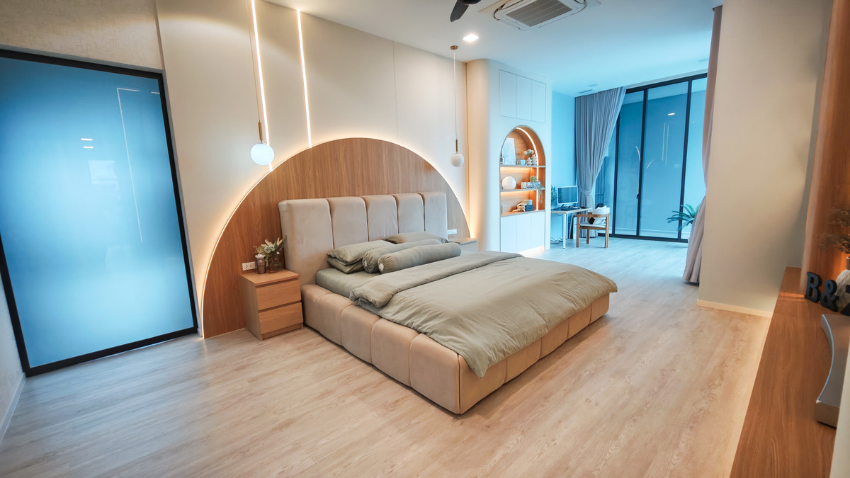 For RentHousePattanakan, Srinakarin : For Rent Vive Krungthep Kreetha 4 Bedrooms