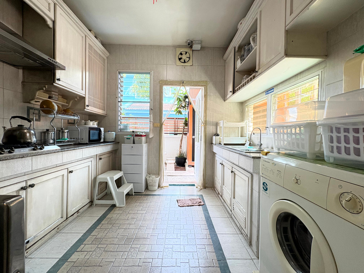 For SaleHouseSamut Prakan,Samrong : The ultimate in relaxation | Nantawan Srinakarin, corner detached house Quality projects from Land & Houses