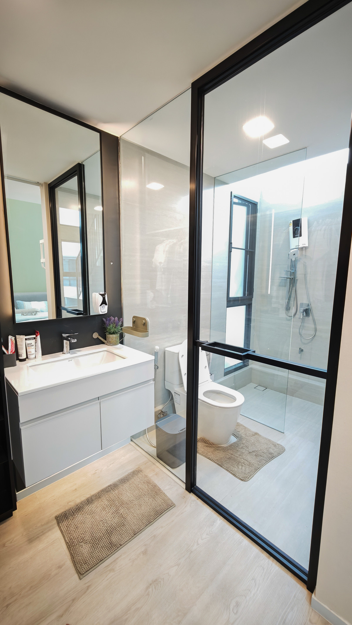 For RentHousePattanakan, Srinakarin : For Rent Vive Krungthep Kreetha 4 Bedrooms