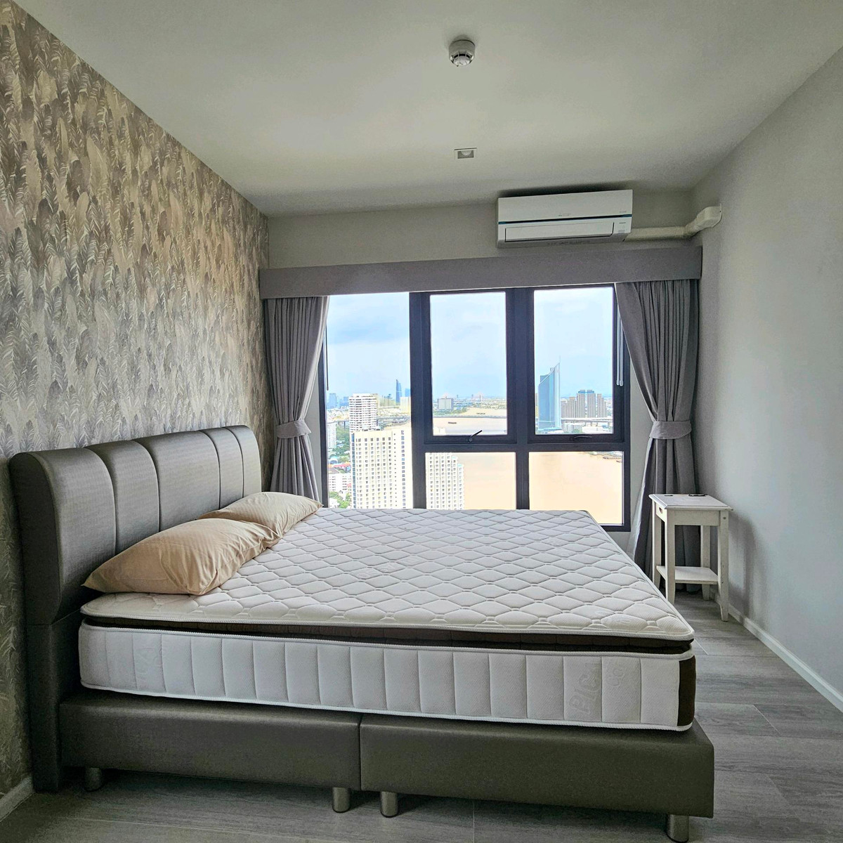 CondoRama3 (Riverside),Satupadit : RAMA 3 : The Key (River view)