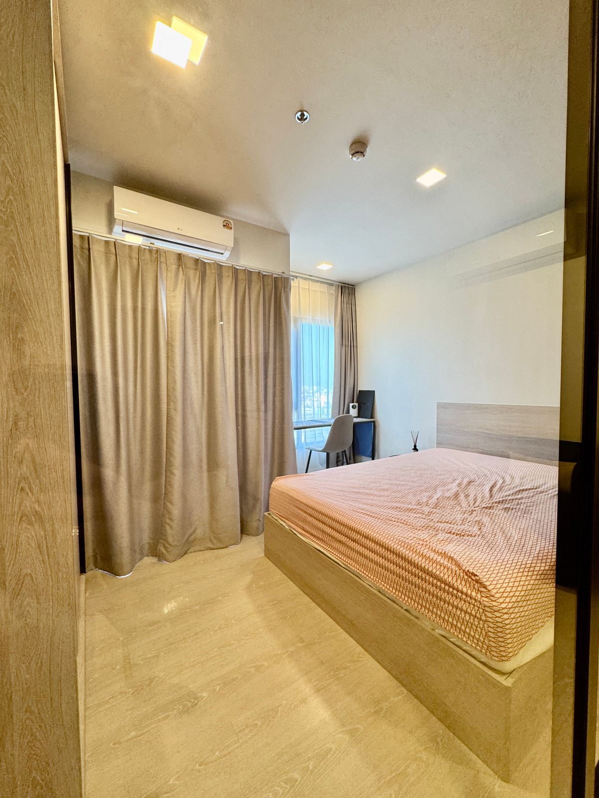 For RentCondoWongwianyai, Charoennakor : For rent Flo by Sansiri 1 bedroom - Available for Rent