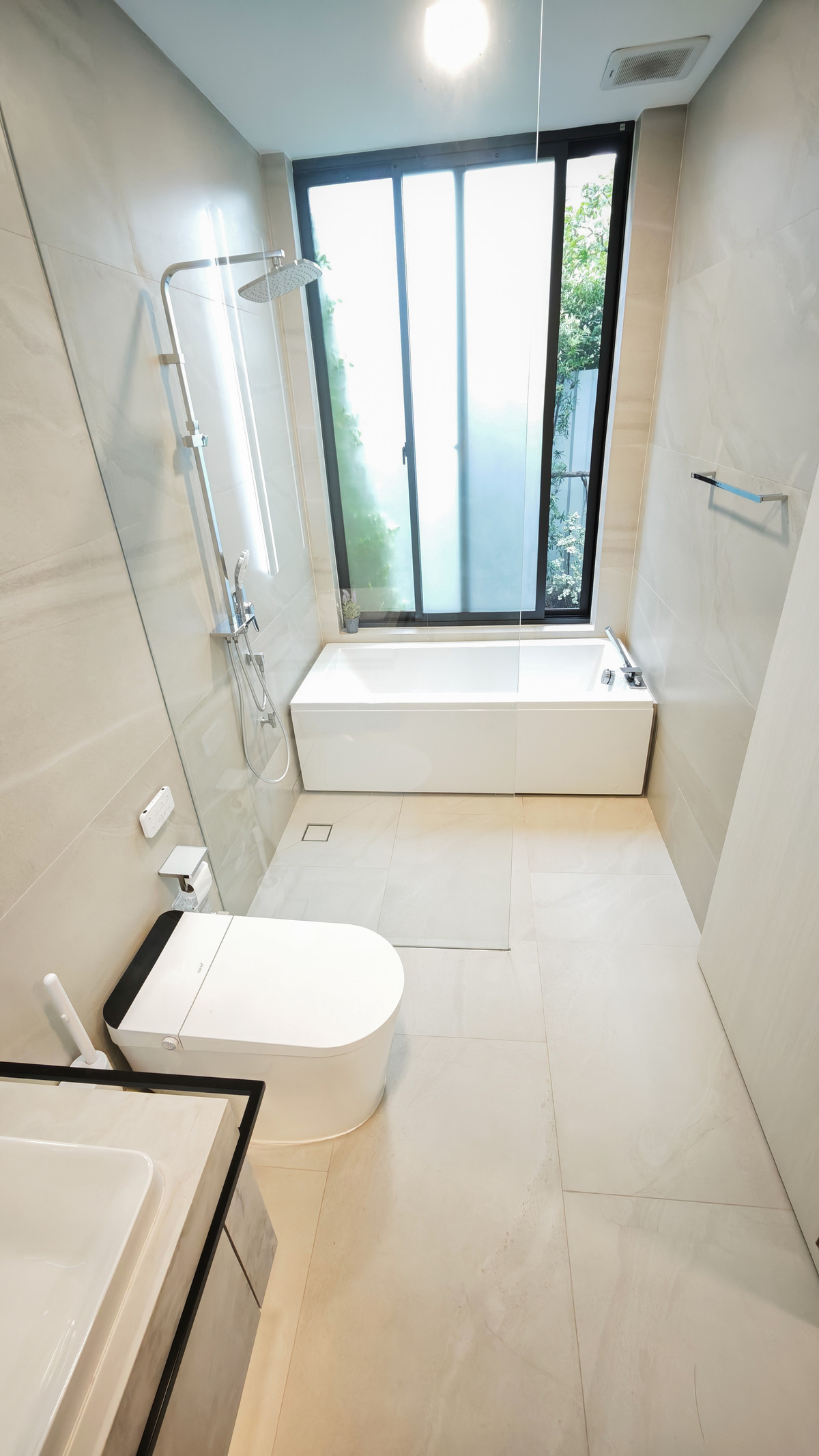 For RentHousePattanakan, Srinakarin : For Rent Vive Krungthep Kreetha 4 Bedrooms