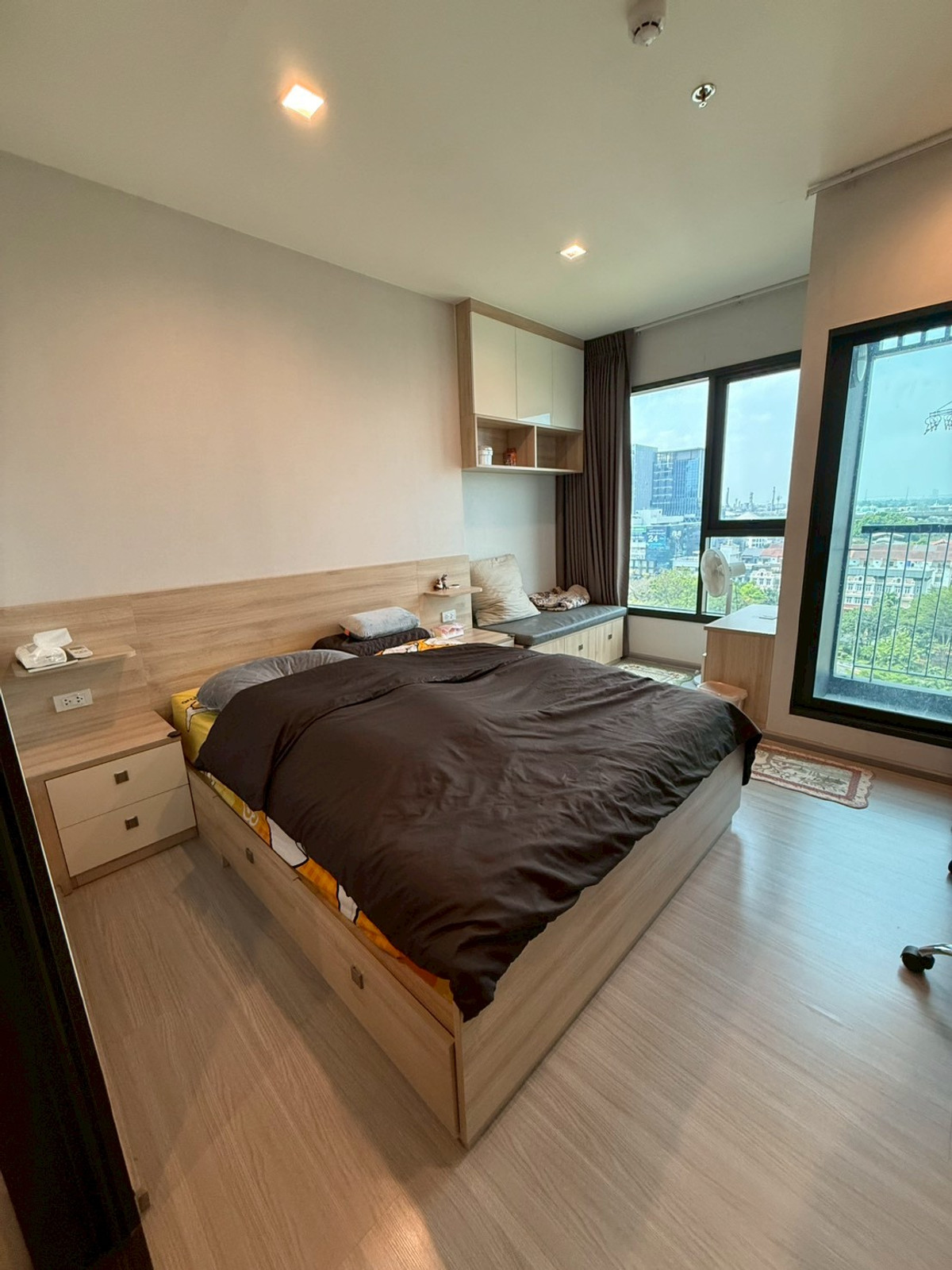 For SaleCondoOnnut, Udomsuk : River View, Rare Location, Amazing Price!! Condo for Sale: Life Sukhumvit 62, 24.98 sq.m., just a minute walk from BTS Bang Chak!!
