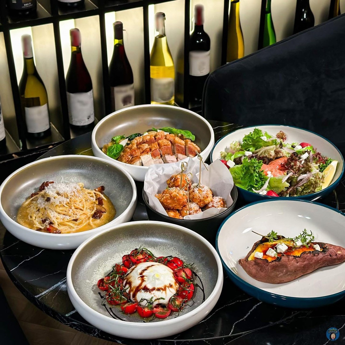 เซ้งร้านค้า/ตลาดนัดสยาม จุฬา สามย่าน : เซ้งร้านหรู Wine Bar  ใจกลางเมือง ถนนวิทยุ  ใกล้ All Seasons Place  GPF ใกล้โรงแรม Conrad