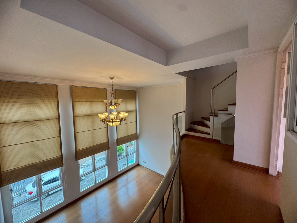 ขายโฮมออฟฟิศเลียบทางด่วนรามอินทรา : ขายโฮมออฟฟิศ 4.5 ชั้น ซอยประดิษฐ์มนูธรรม 9 เหมาะกับการลงทุนอยู่อาศัย (N.1993)